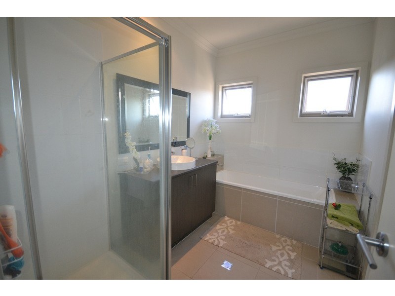 8/98-100 Brice Avenue, Mooroolbark VIC 3138