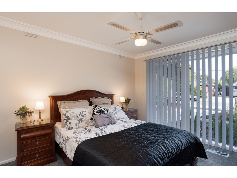 1/20 Lena Grove, Kilsyth VIC 3137