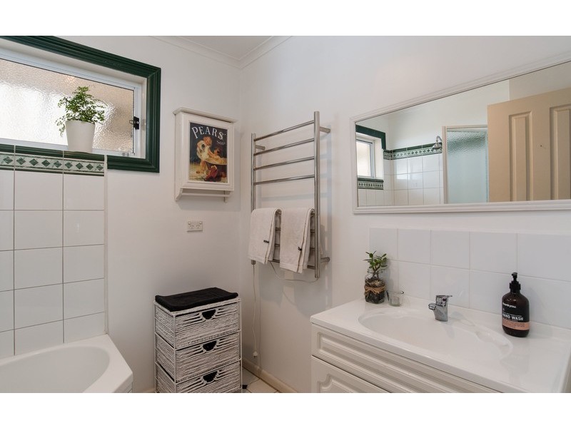 1/20 Lena Grove, Kilsyth VIC 3137