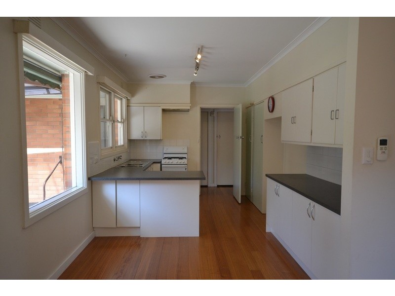 16 Hawthory Road, Kilsyth VIC 3137