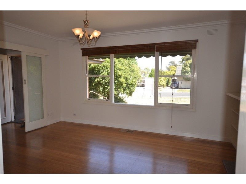 16 Hawthory Road, Kilsyth VIC 3137