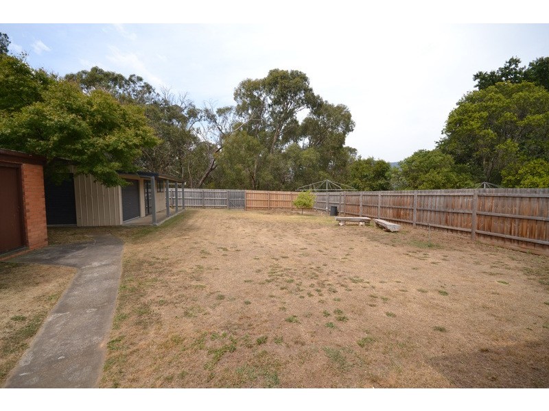 16 Hawthory Road, Kilsyth VIC 3137