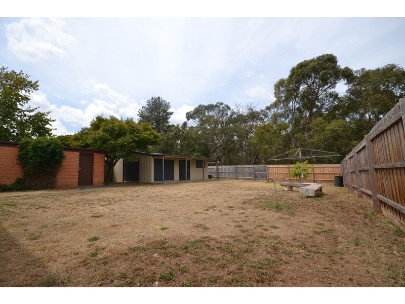 16 Hawthory Road, Kilsyth VIC 3137