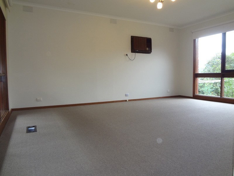 10 Baradine Road, Mooroolbark VIC 3138