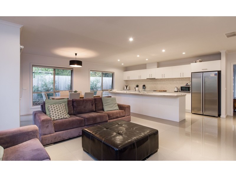 38a Blackburn Road, Mooroolbark VIC 3138