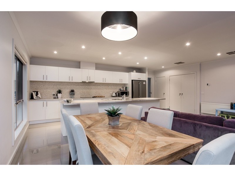 38a Blackburn Road, Mooroolbark VIC 3138
