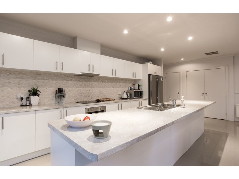38a Blackburn Road, Mooroolbark VIC 3138