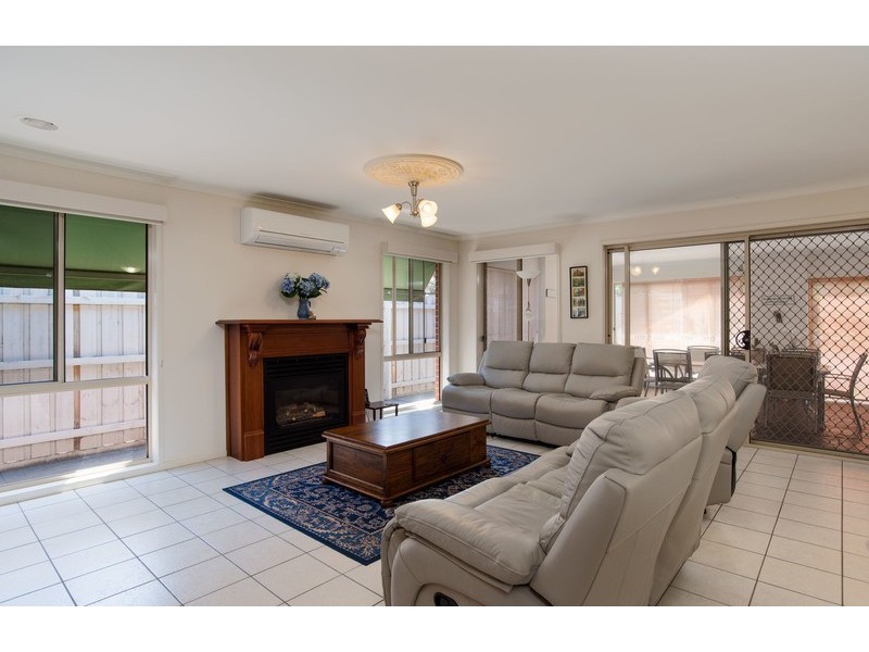 16 Regency Drive, Kilsyth South VIC 3137