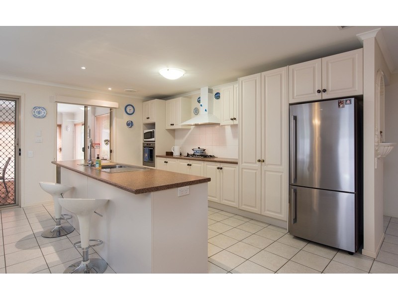 16 Regency Drive, Kilsyth South VIC 3137