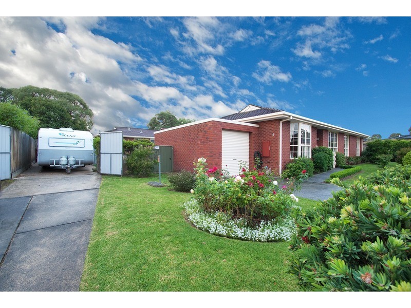 4/100 Hull Road, Croydon VIC 3136