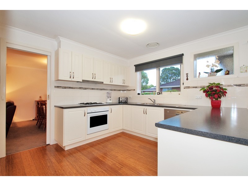 4/100 Hull Road, Croydon VIC 3136