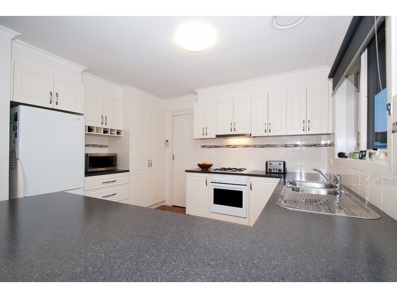 4/100 Hull Road, Croydon VIC 3136