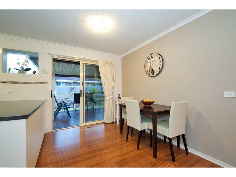 4/100 Hull Road, Croydon VIC 3136