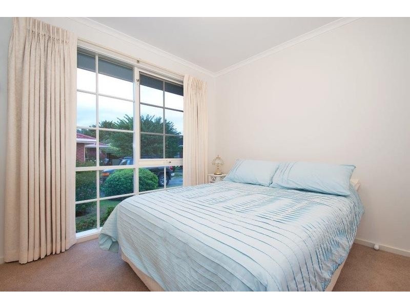 4/100 Hull Road, Croydon VIC 3136