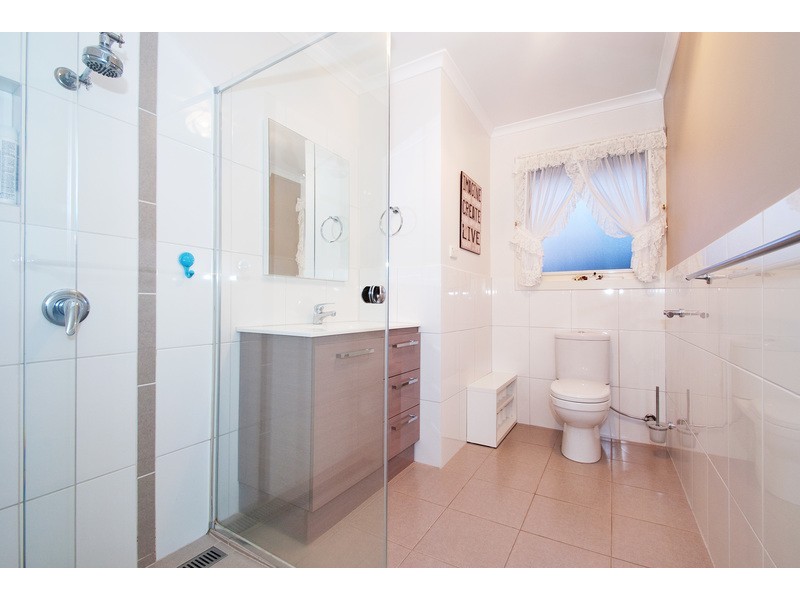 4/100 Hull Road, Croydon VIC 3136