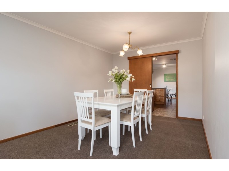 26 Alpine Way, Kilsyth VIC 3137