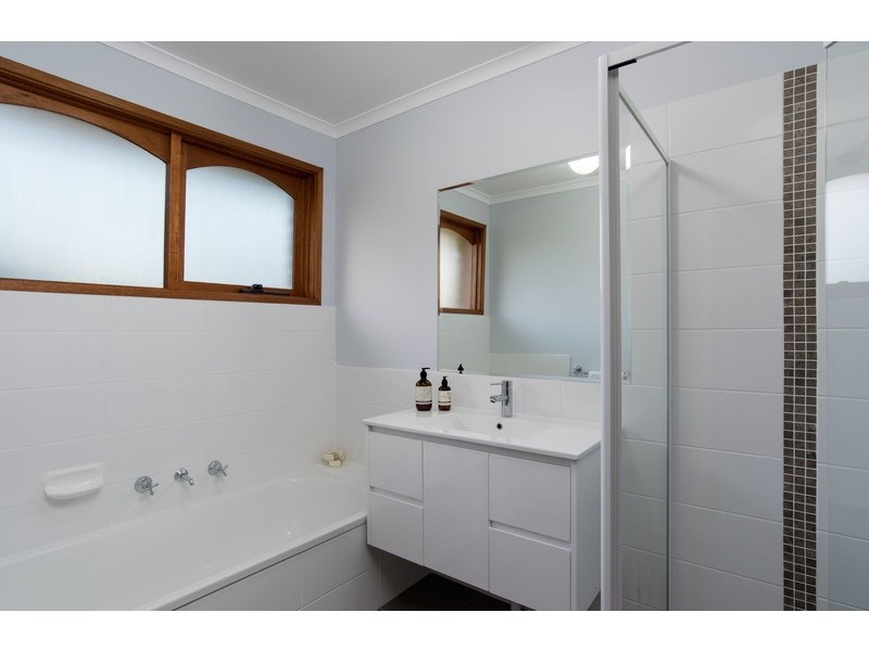 26 Alpine Way, Kilsyth VIC 3137