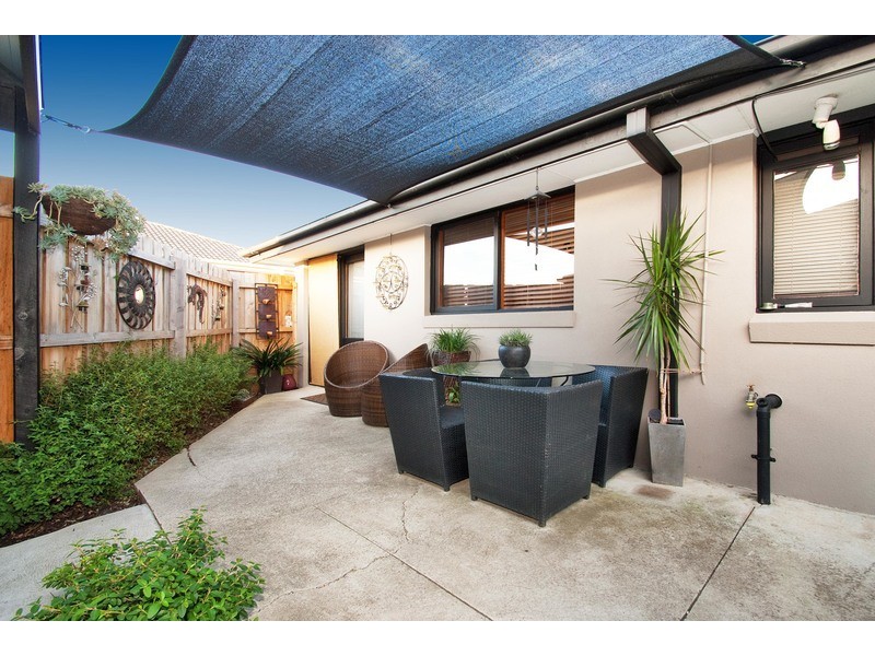 1/17 Kimberley Drive, Chirnside Park VIC 3116