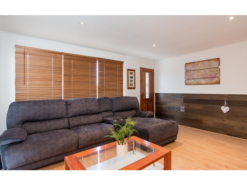 5 Naroo Road, Mooroolbark VIC 3138