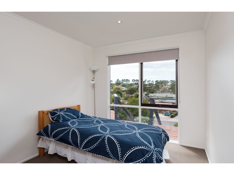 5 Naroo Road, Mooroolbark VIC 3138