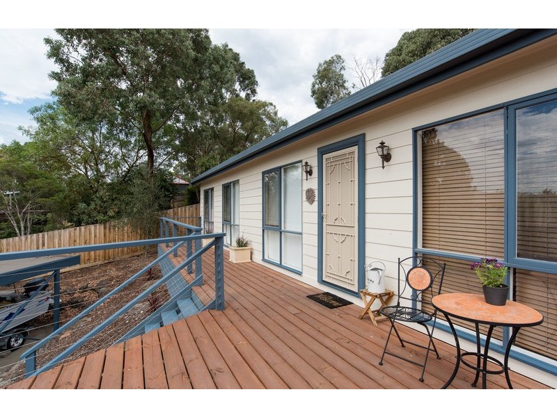 5 Naroo Road, Mooroolbark VIC 3138