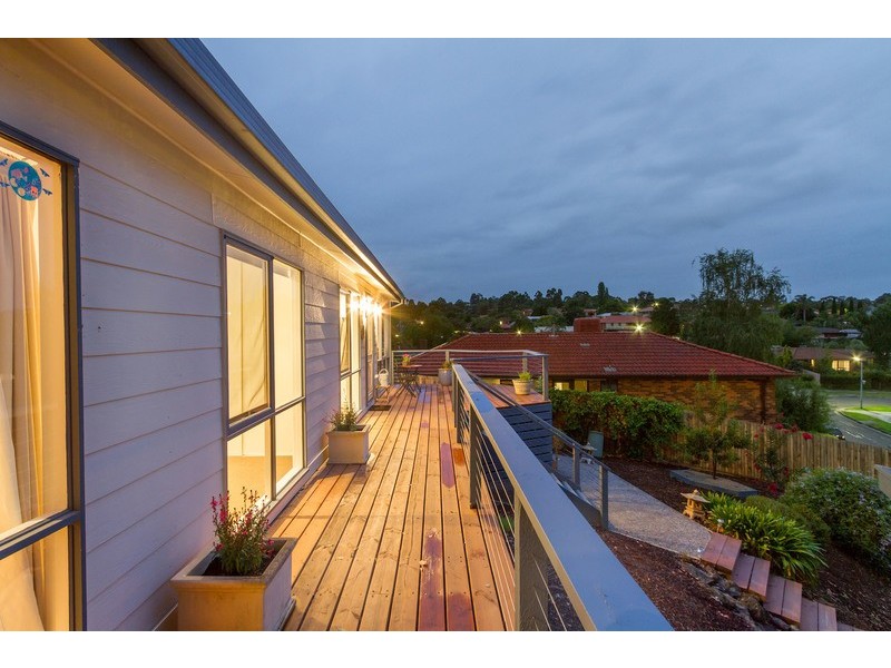 5 Naroo Road, Mooroolbark VIC 3138