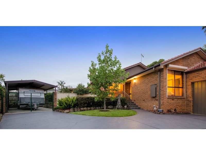 8 Kambora Court, Mooroolbark VIC 3138