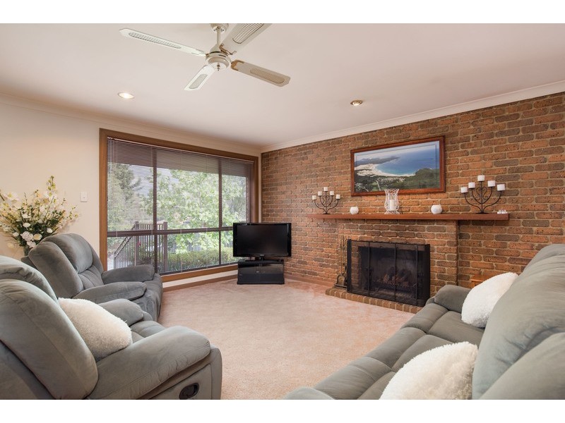 8 Kambora Court, Mooroolbark VIC 3138