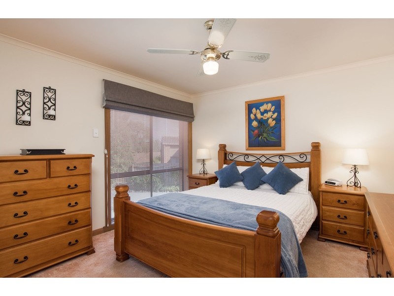 8 Kambora Court, Mooroolbark VIC 3138