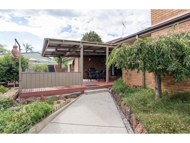 8 Kambora Court, Mooroolbark VIC 3138