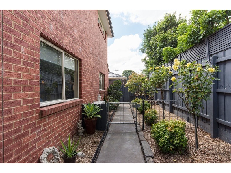 16a Durham Road, Kilsyth VIC 3137