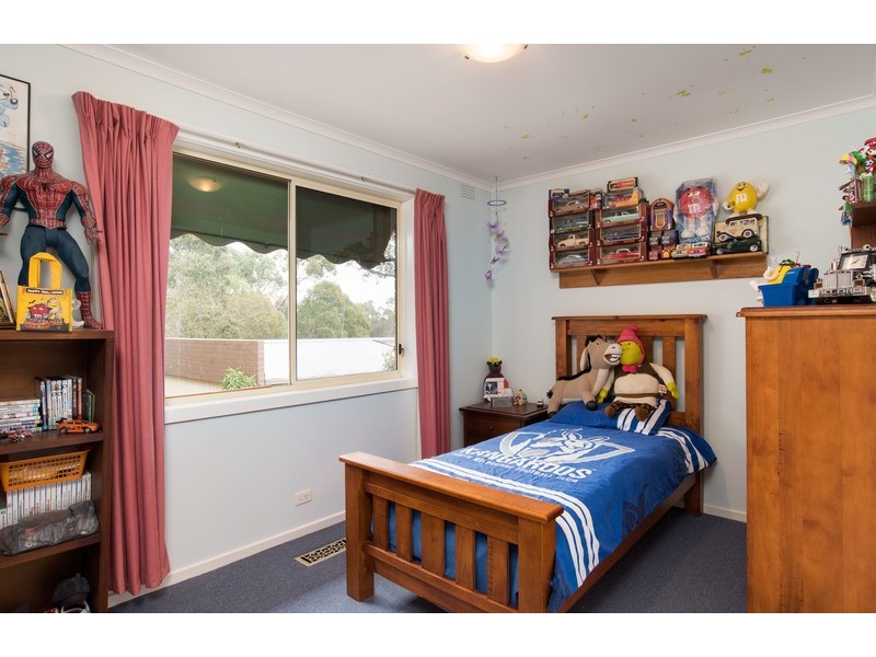 5 Morrison Crescent, Kilsyth VIC 3137