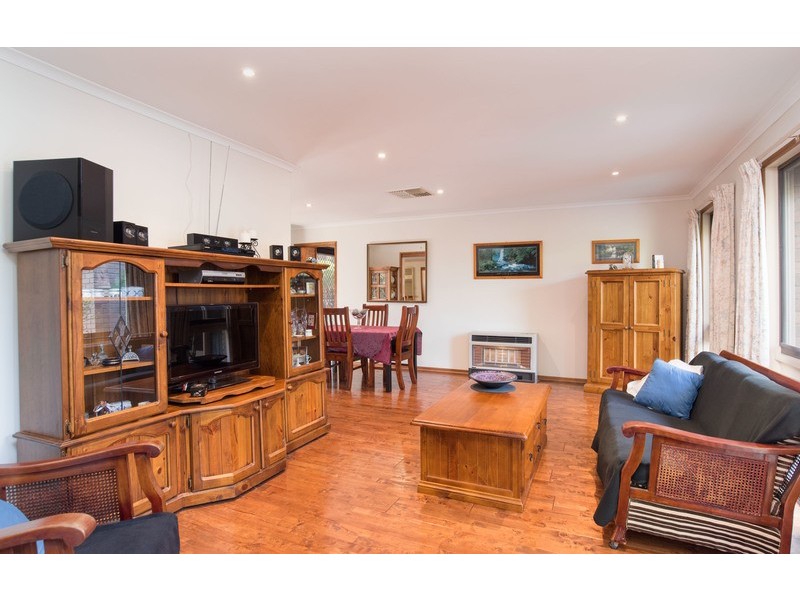 85 Blackburn Road, Mooroolbark VIC 3138