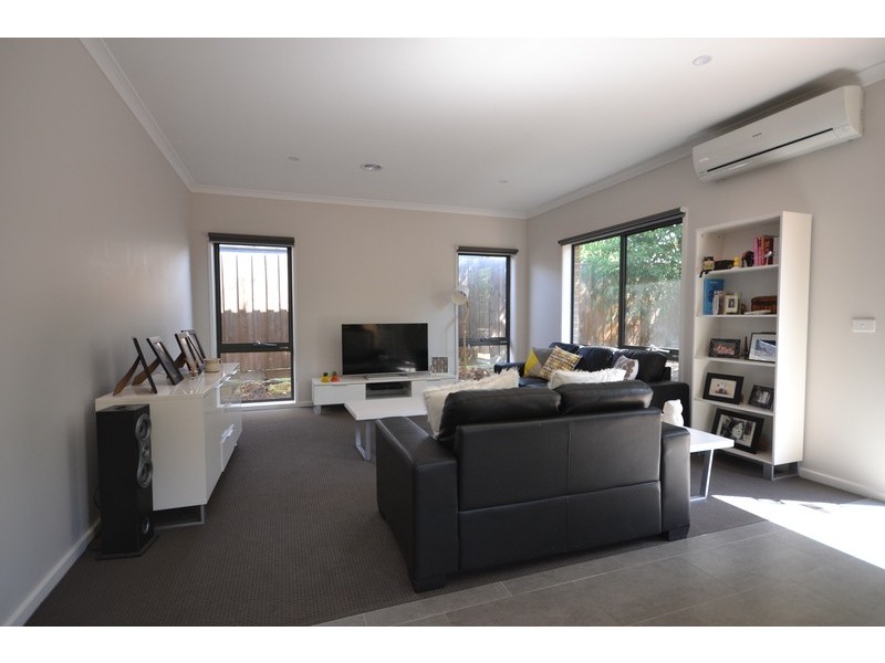 89a Sellick Drive, Croydon VIC 3136