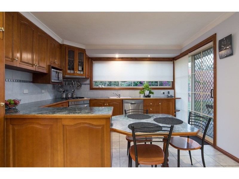 22 Sweetland Road, Mooroolbark VIC 3138