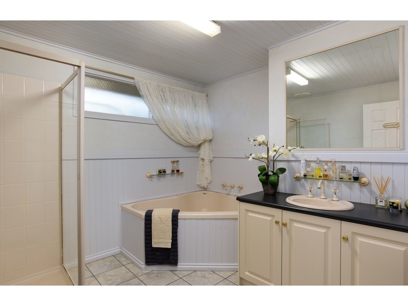 22 Sweetland Road, Mooroolbark VIC 3138
