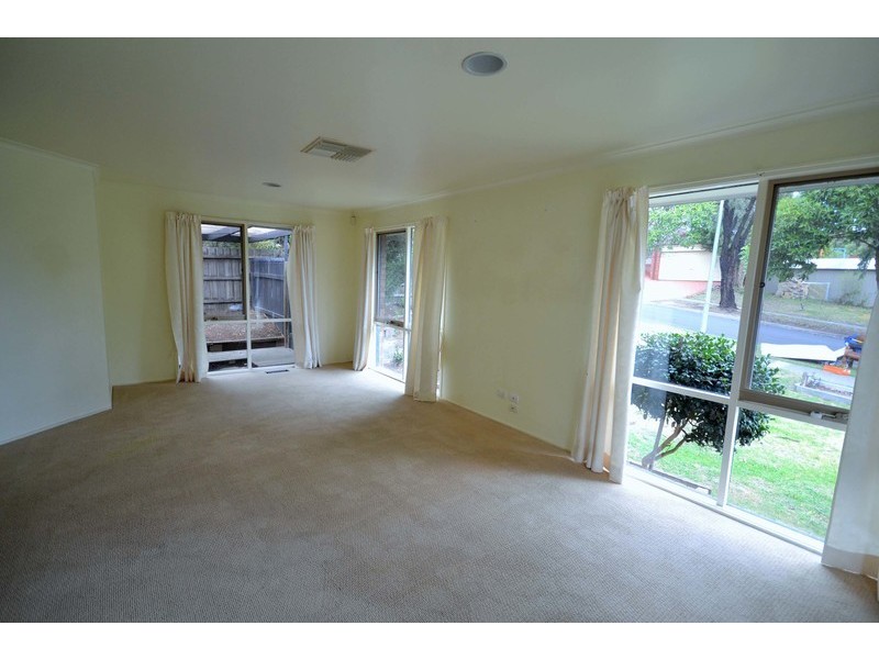 6 Day Crescent, Bayswater North VIC 3153