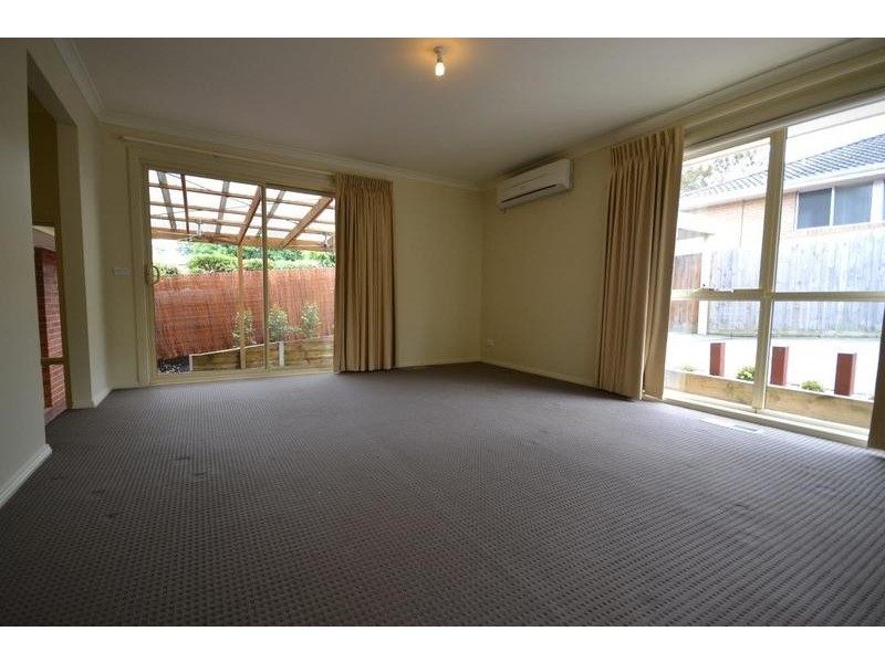 52a Cambridge Road, Mooroolbark VIC 3138