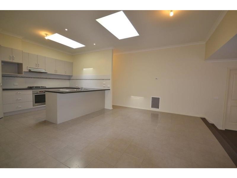 52a Cambridge Road, Mooroolbark VIC 3138