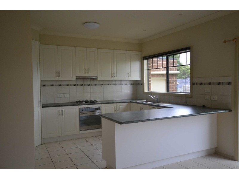 2/13 Terrigal Crescent, Kilsyth VIC 3137