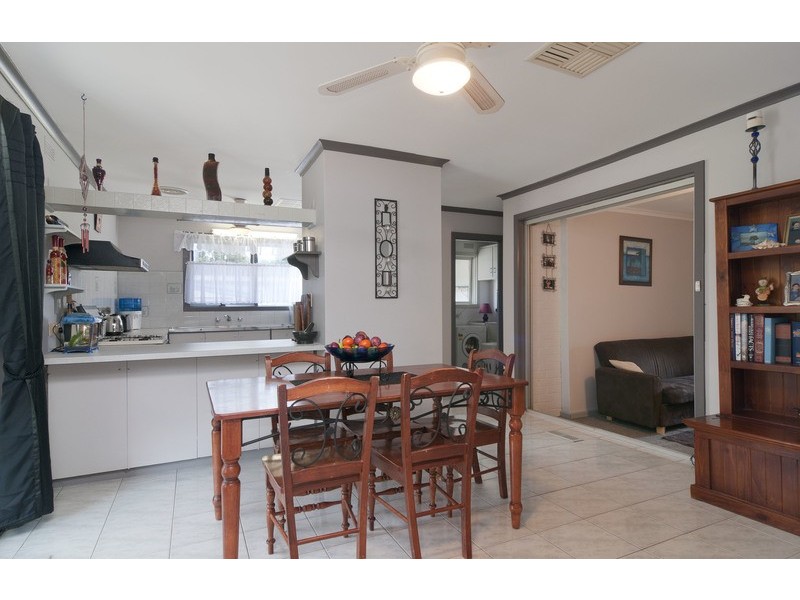 14a Swinburne Avenue, Mooroolbark VIC 3138