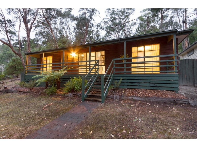 54 Commercial Road, Mount Evelyn VIC 3796