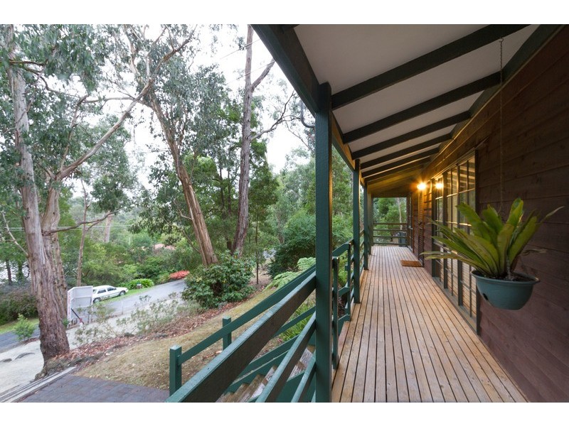 54 Commercial Road, Mount Evelyn VIC 3796