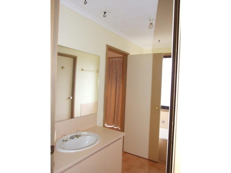 13 Barker Street, Mooroolbark VIC 3138