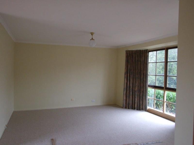 13 Barker Street, Mooroolbark VIC 3138