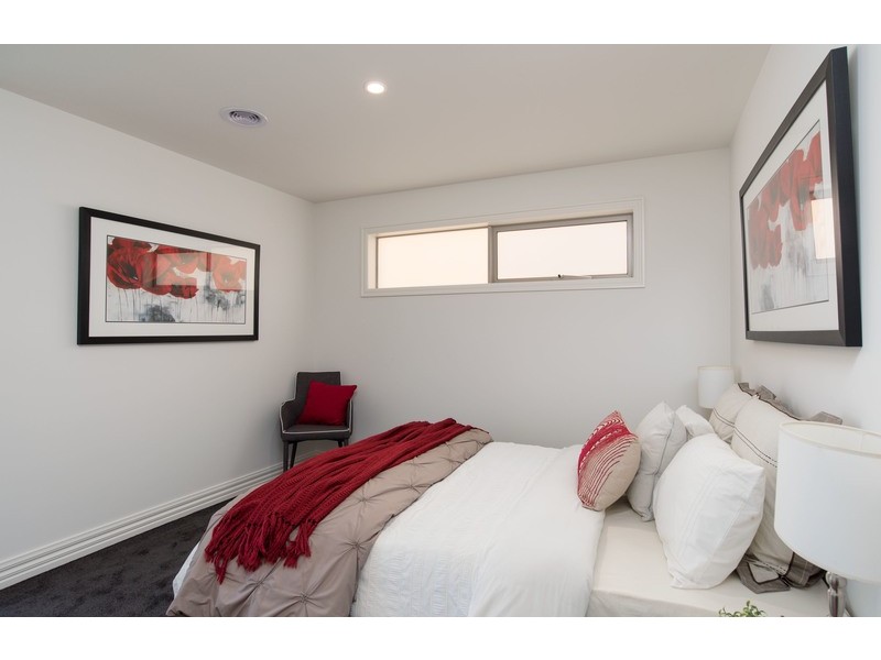 43a Jacaranda Avenue, Kilsyth VIC 3137