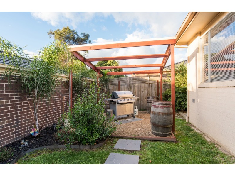 1/17 Wimbledon Court, Mooroolbark VIC 3138