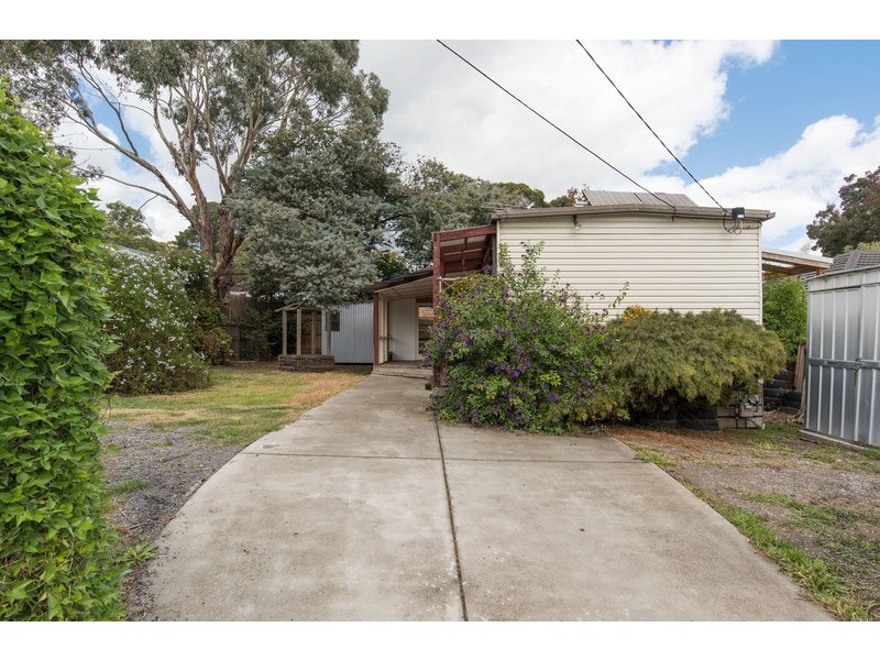 102 Cardigan Road, Mooroolbark VIC 3138