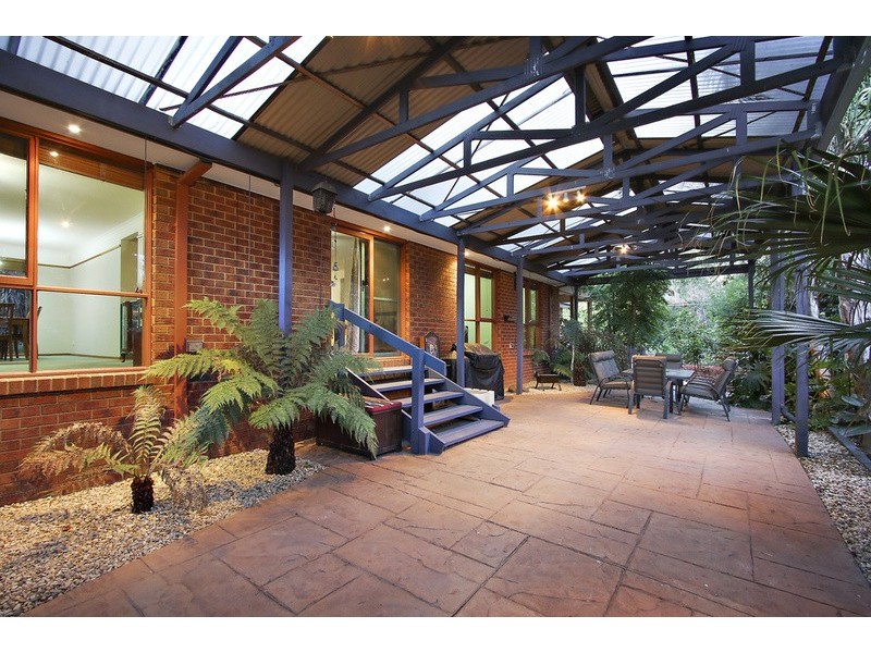 1 Blue Ridge Drive, Mooroolbark VIC 3138