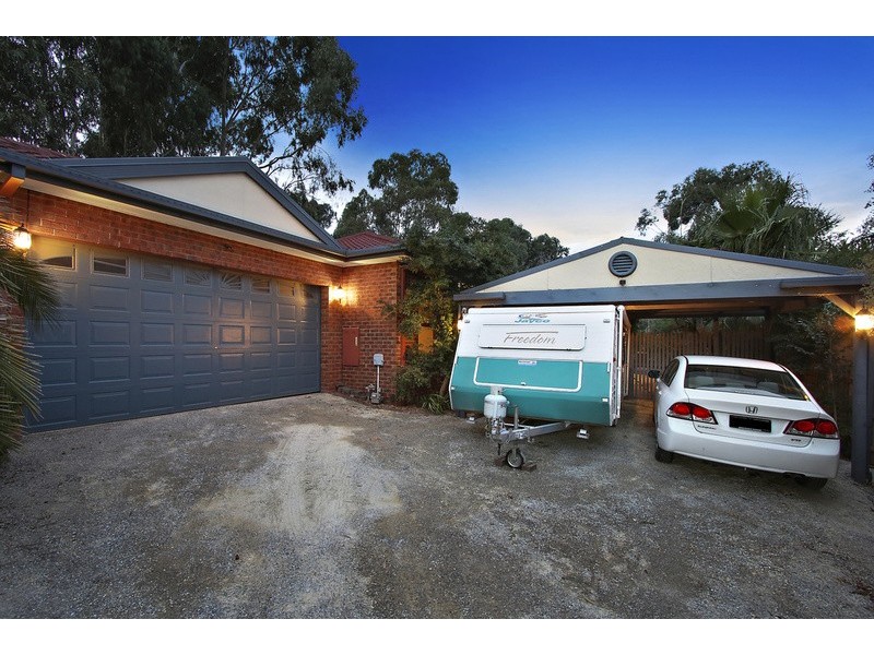 1 Blue Ridge Drive, Mooroolbark VIC 3138